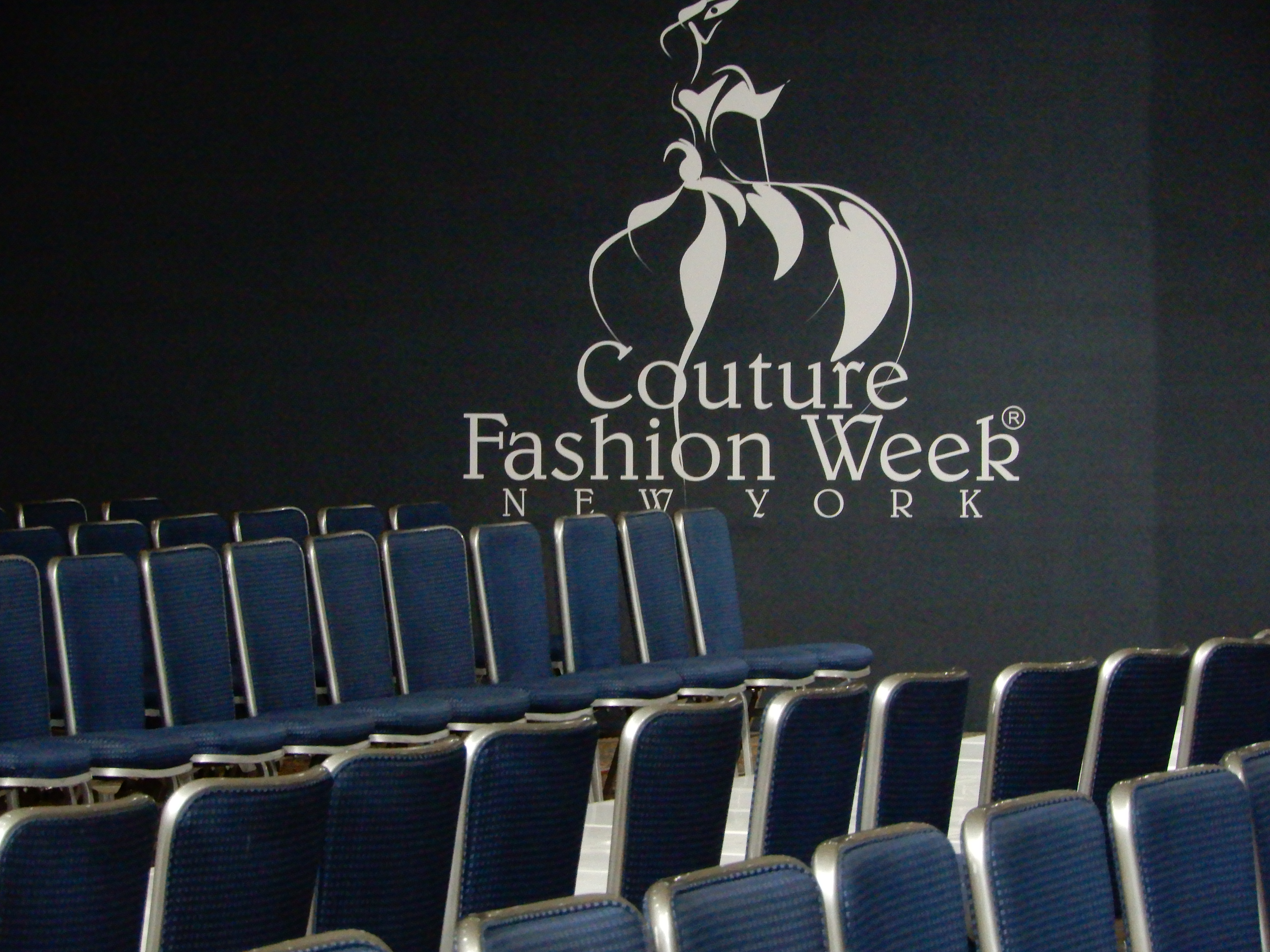 Andres Aquino Couture Fashion Logo